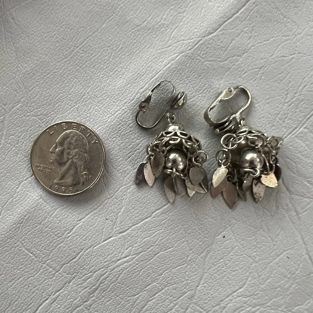 Vintage Clip On Chandelier Earrings Silver Tone Dangle Boho‎ Drop